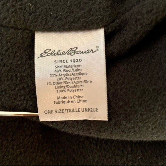 Eddie Bauer Wool Blend Winter Hat With Tassels Snowflake Print - Picture 5 of 6